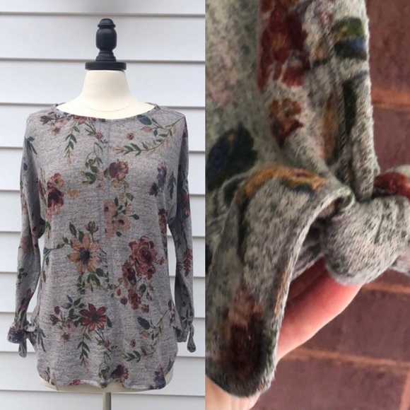 NWOT Floral Tie Sleeve Tunic - Picture 3 of 12